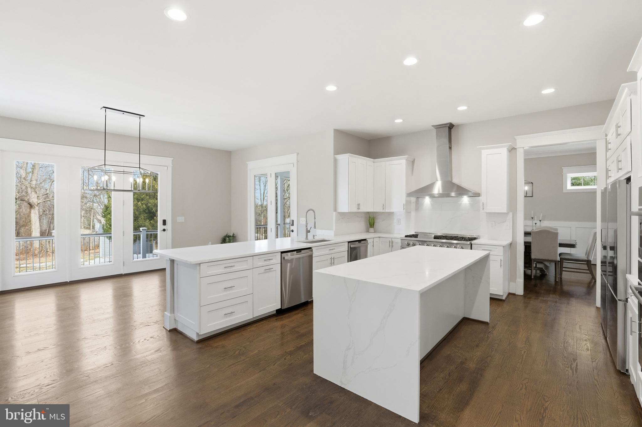 FAIRFAX ACRES - Residential