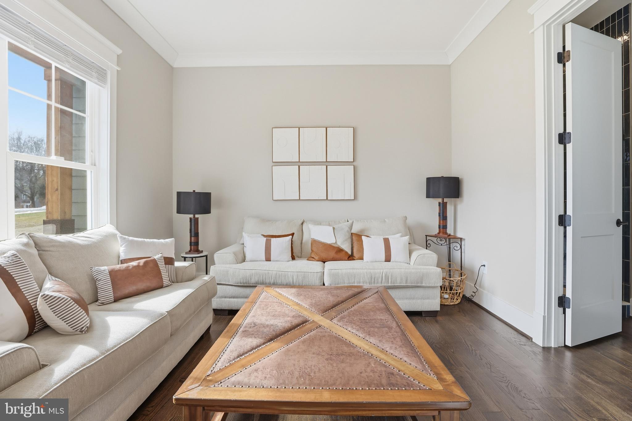 FAIRFAX ACRES - Residential