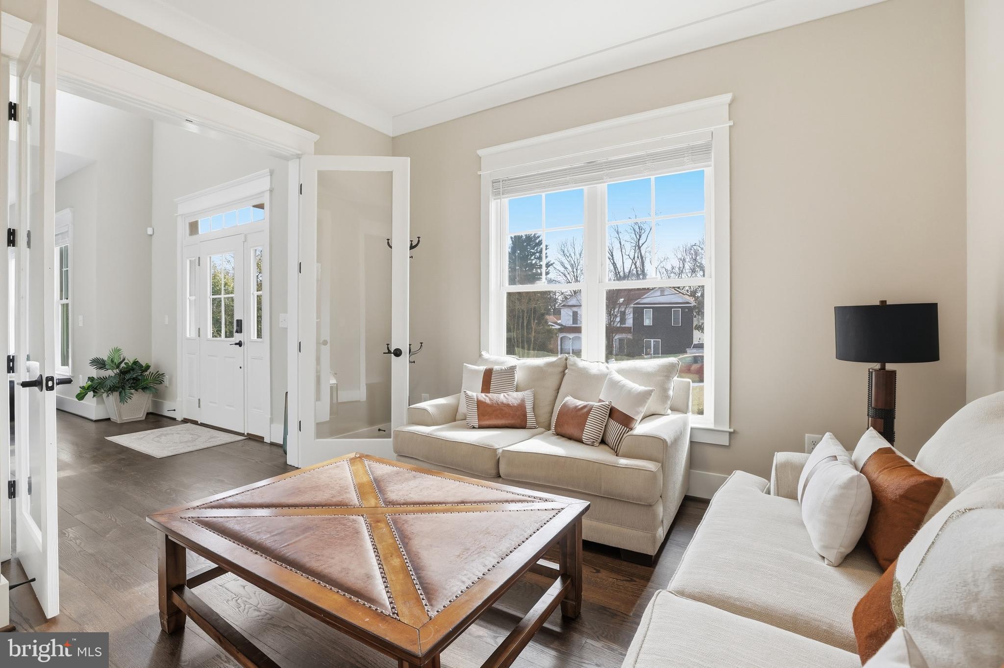 FAIRFAX ACRES - Residential