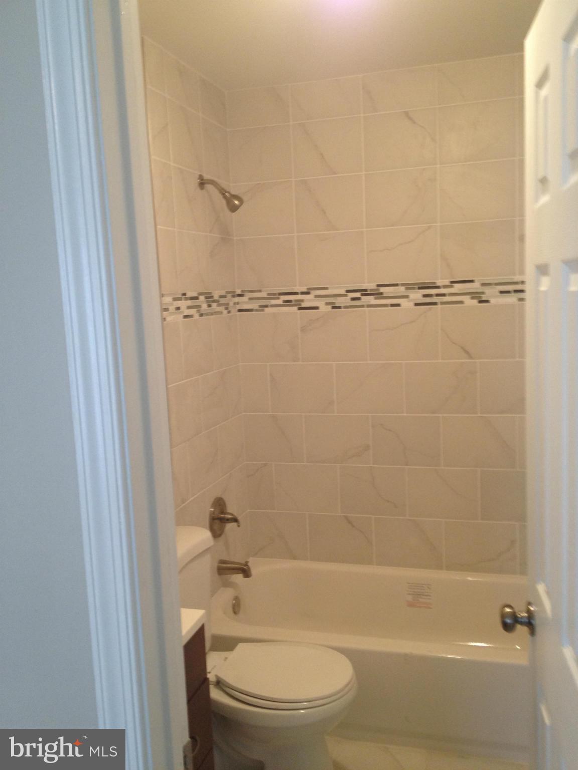 LONDON WOODS - Residential