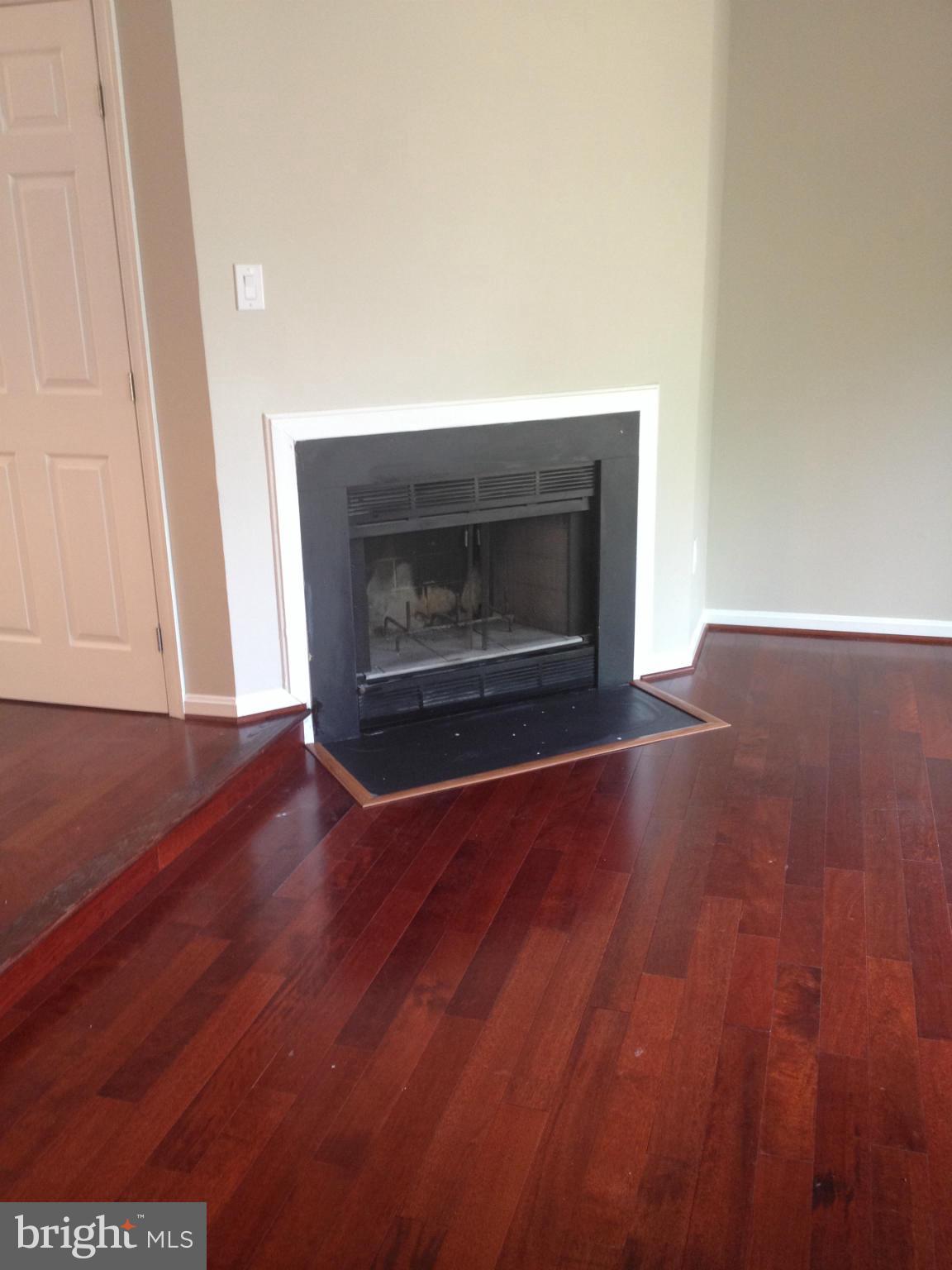 LONDON WOODS - Residential