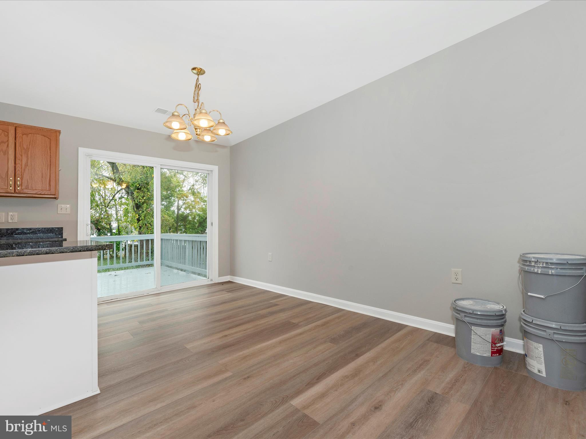 MAUGANSVILLE - Residential