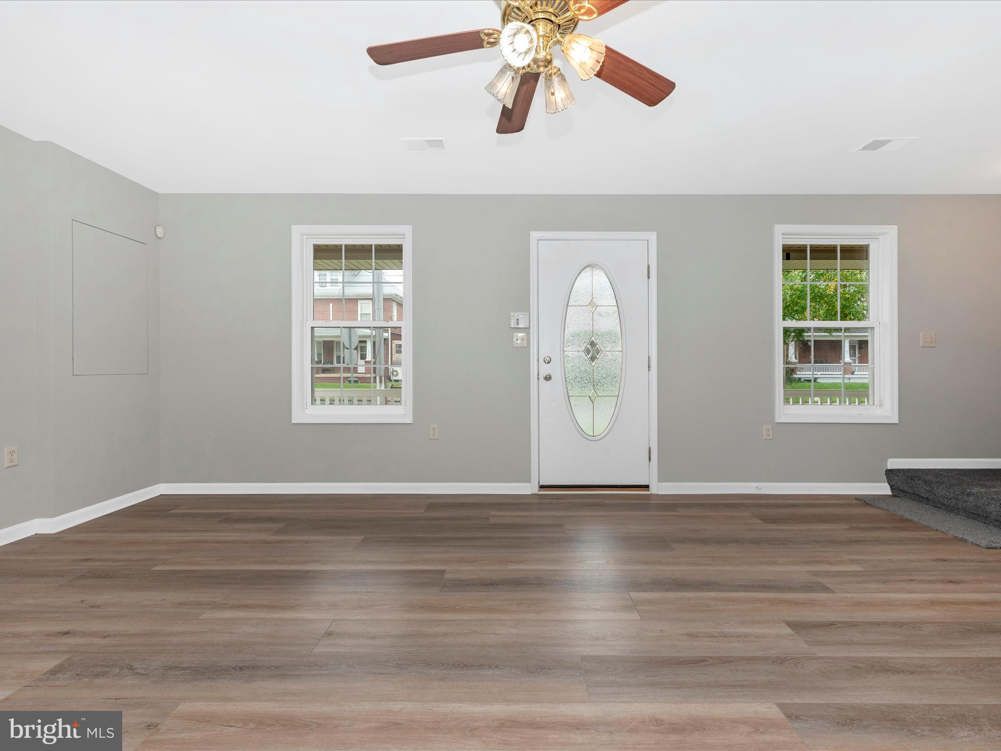 MAUGANSVILLE - Residential