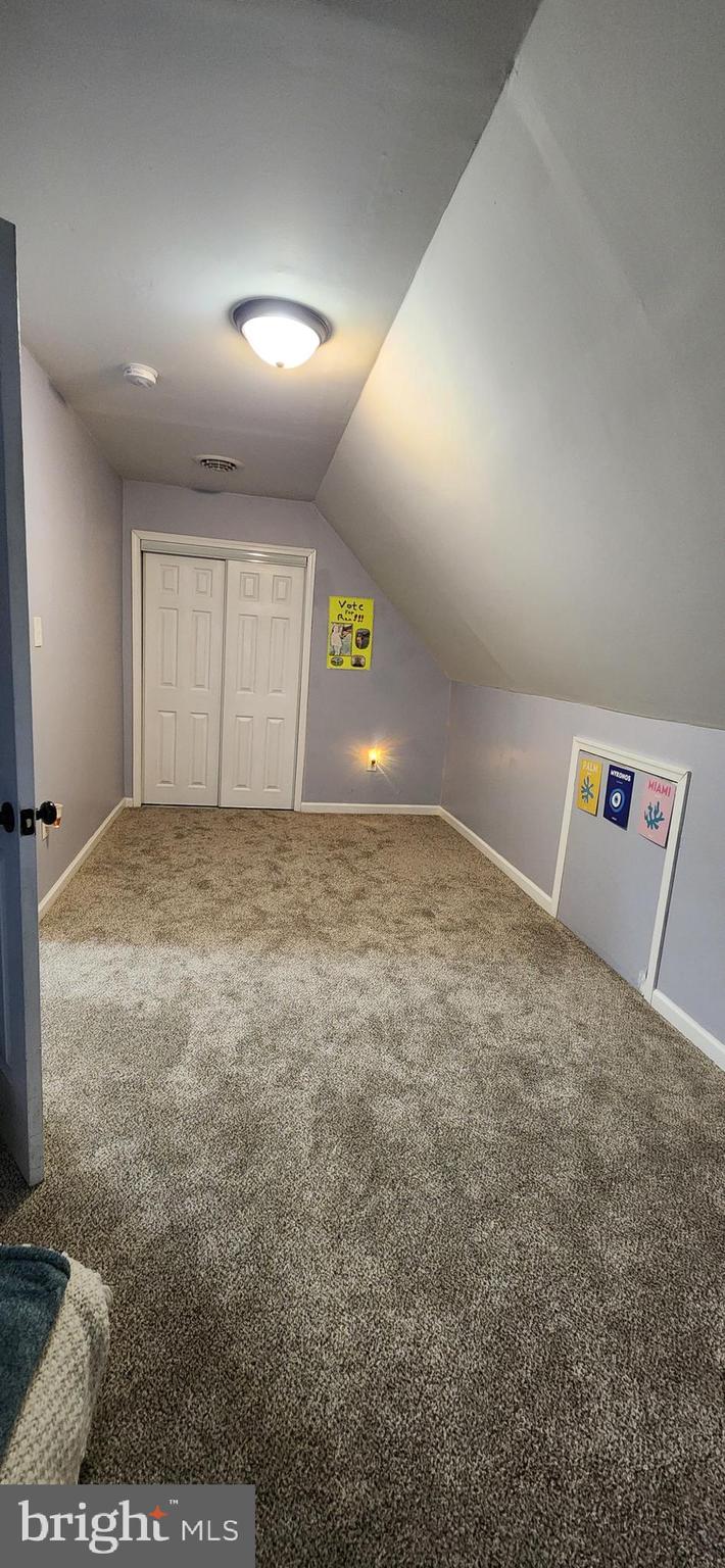 DRUM POINT - Residential Lease