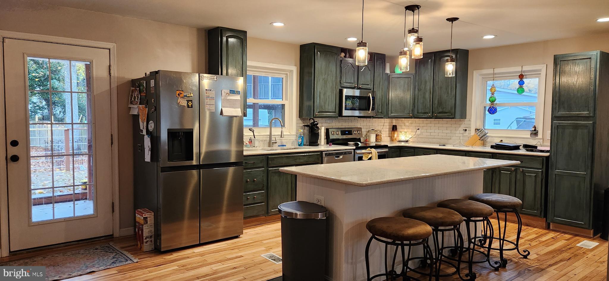 DRUM POINT - Residential Lease