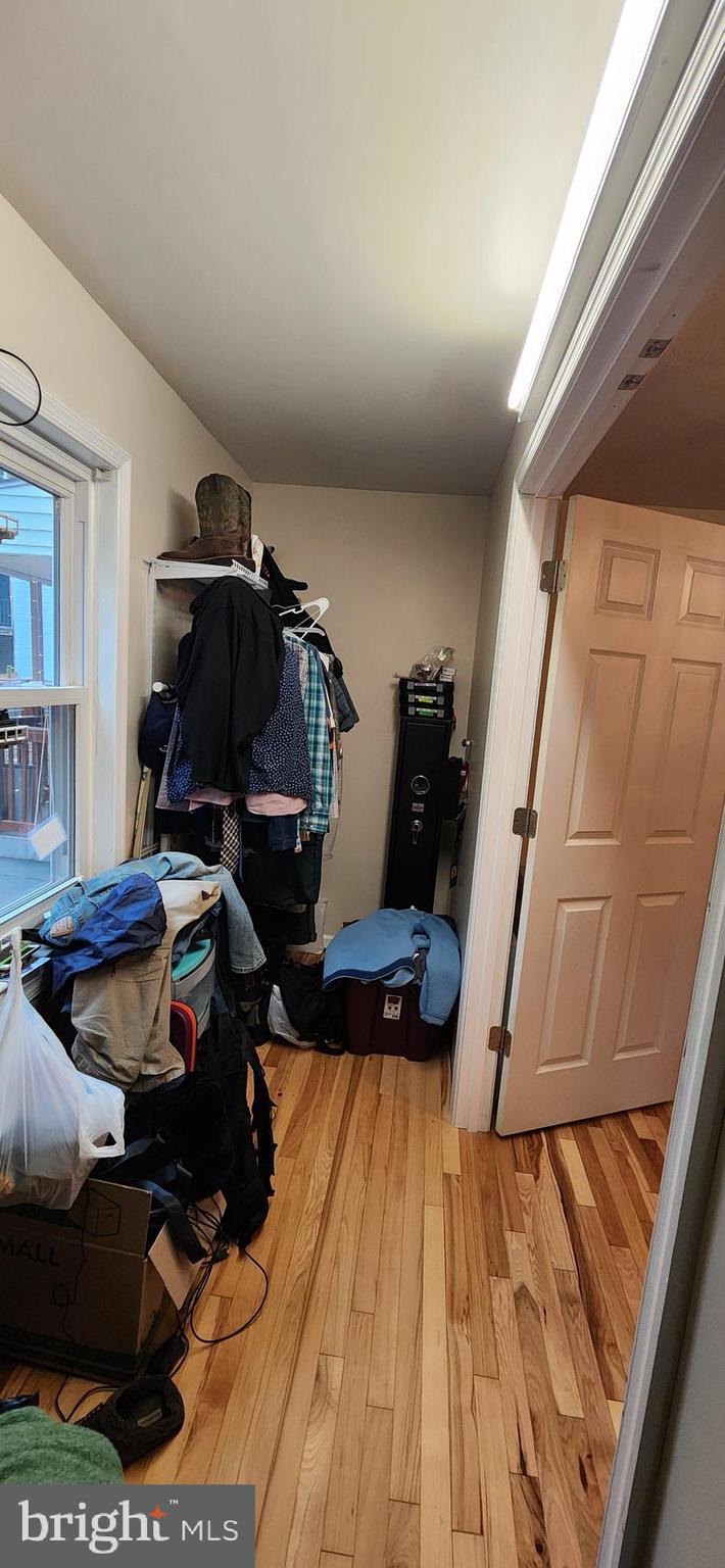 DRUM POINT - Residential Lease