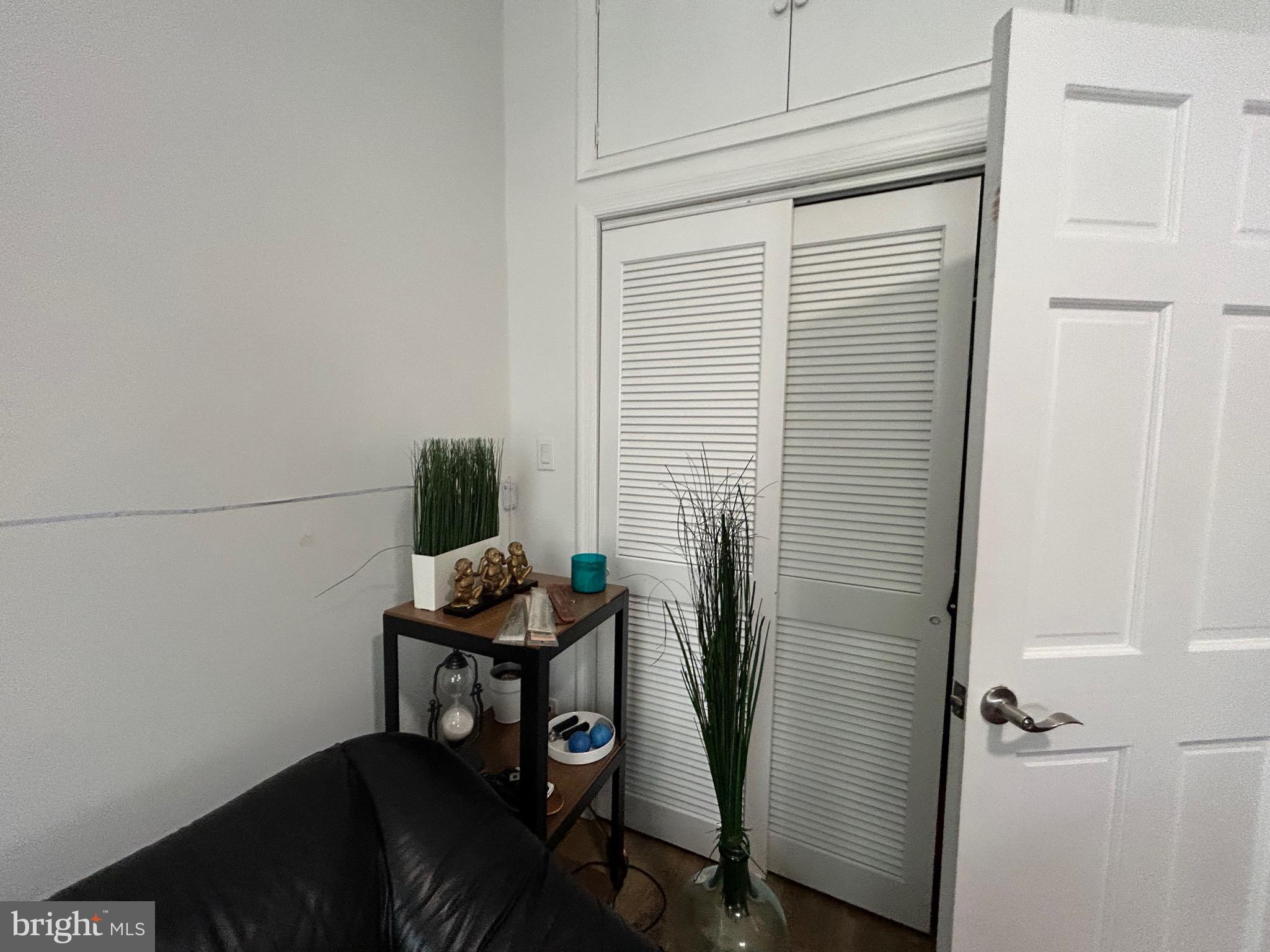 FAIRMOUNT - Residential Lease