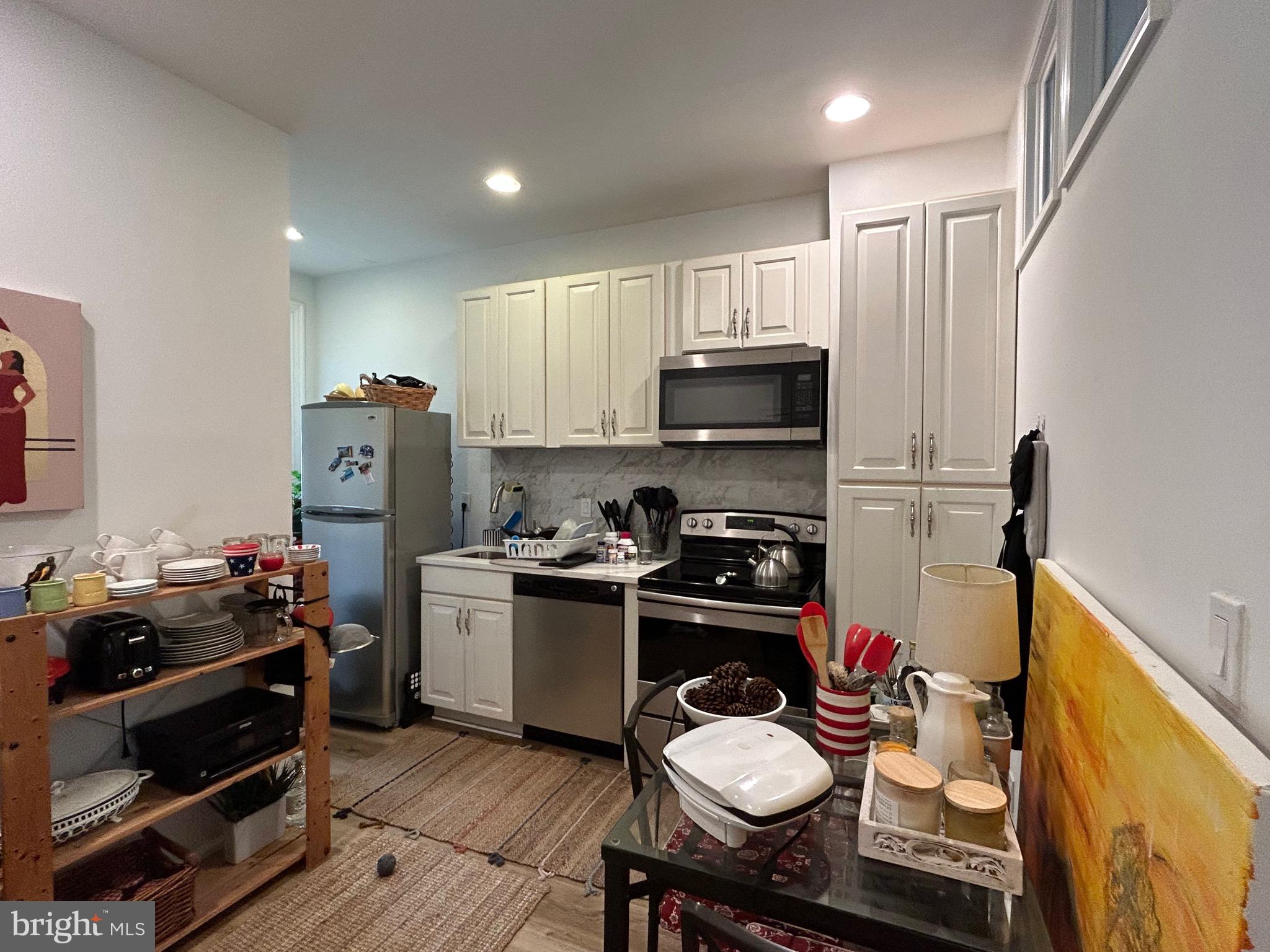 FAIRMOUNT - Residential Lease