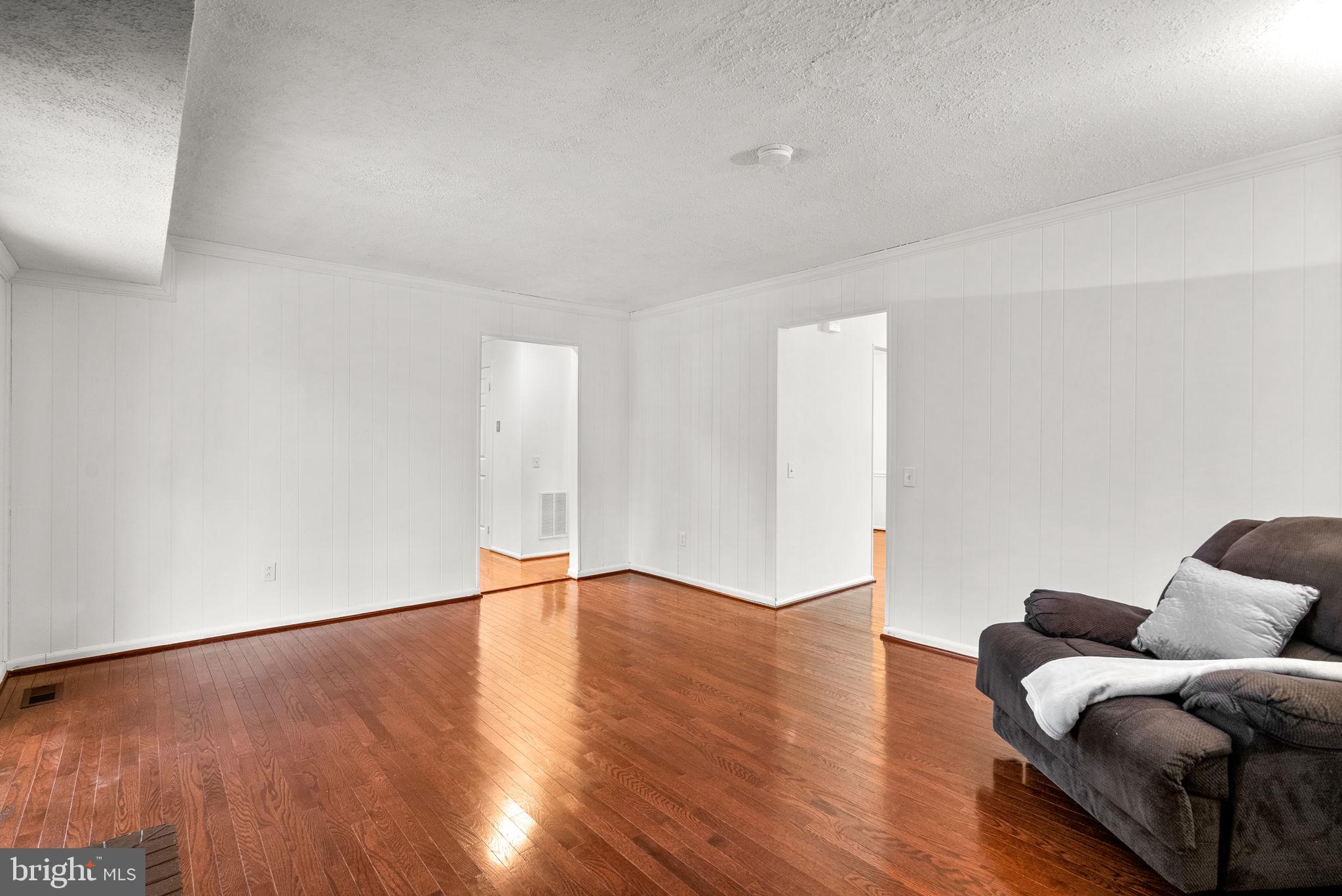 SNOWDENS MILL - Residential