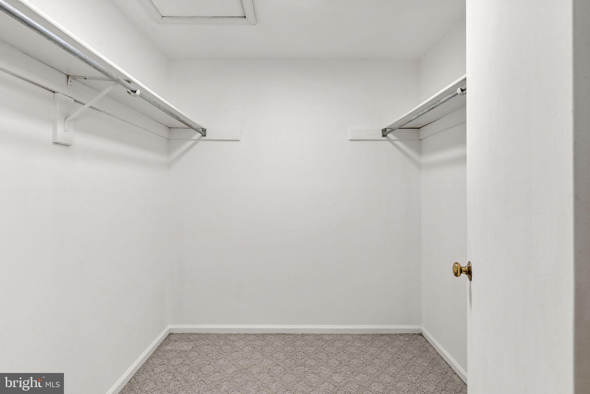 SNOWDENS MILL - Residential