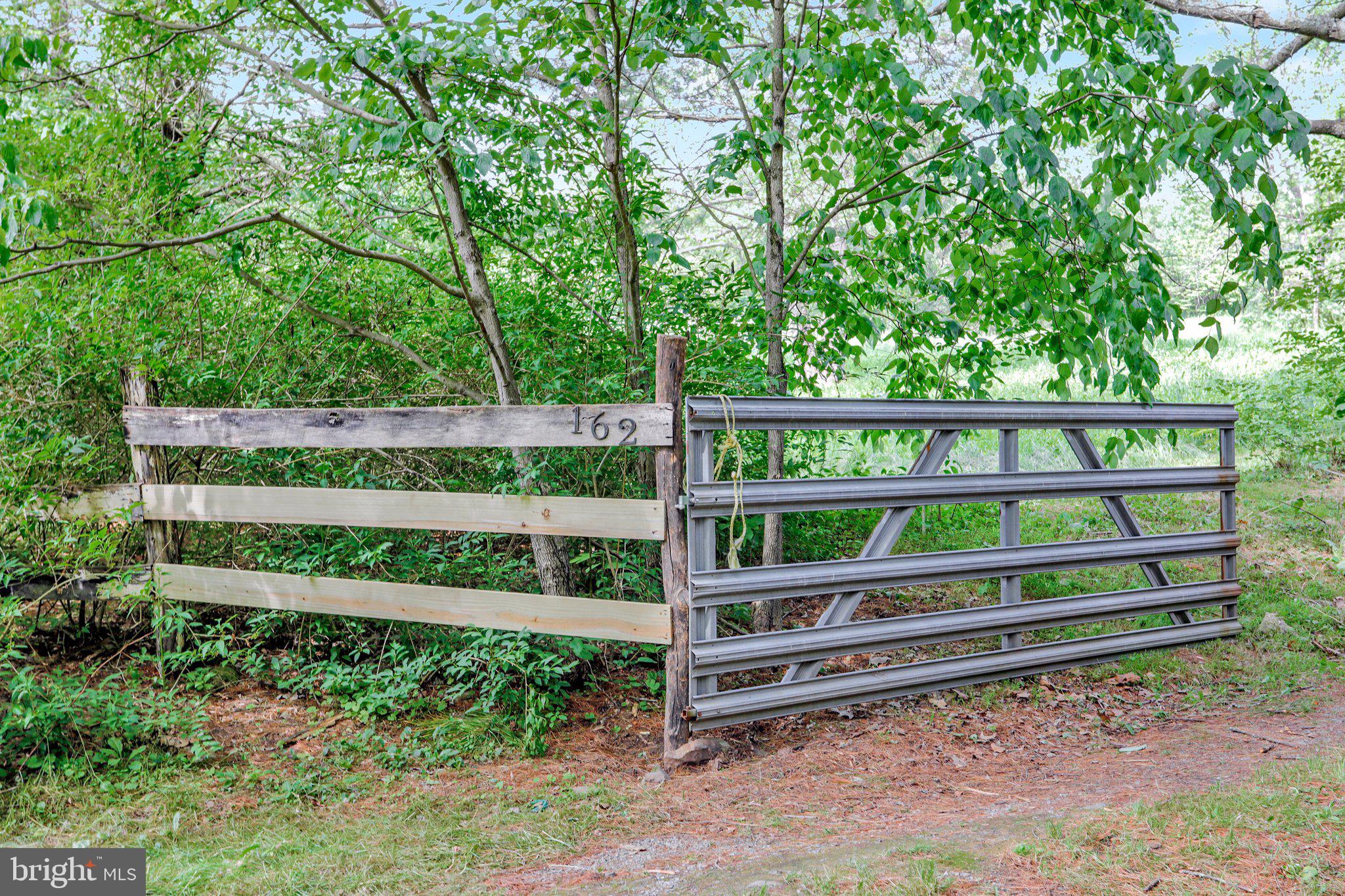SLEEPY CREEK MOUNTAIN ESTATES - Residential
