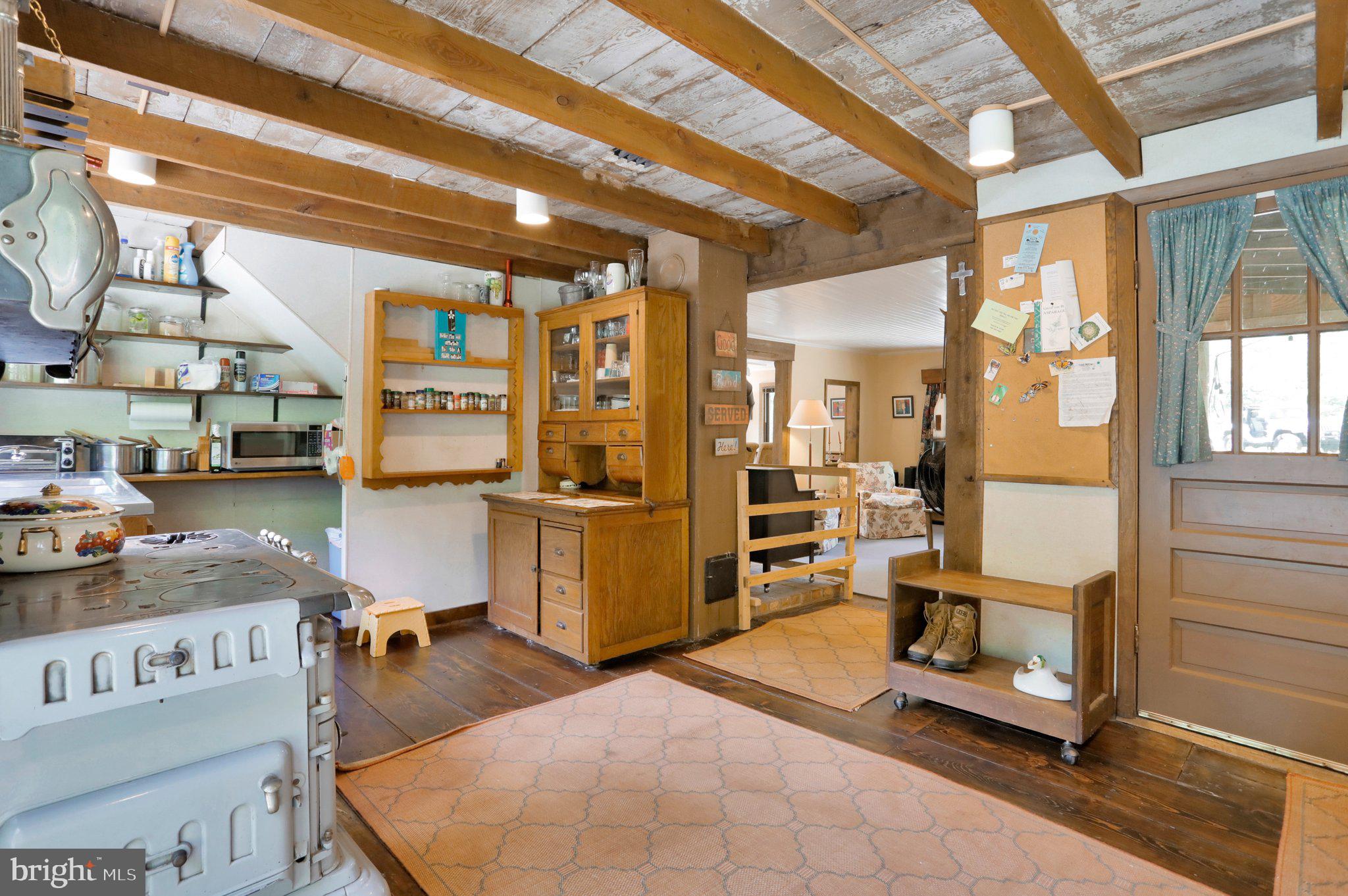 SLEEPY CREEK MOUNTAIN ESTATES - Residential