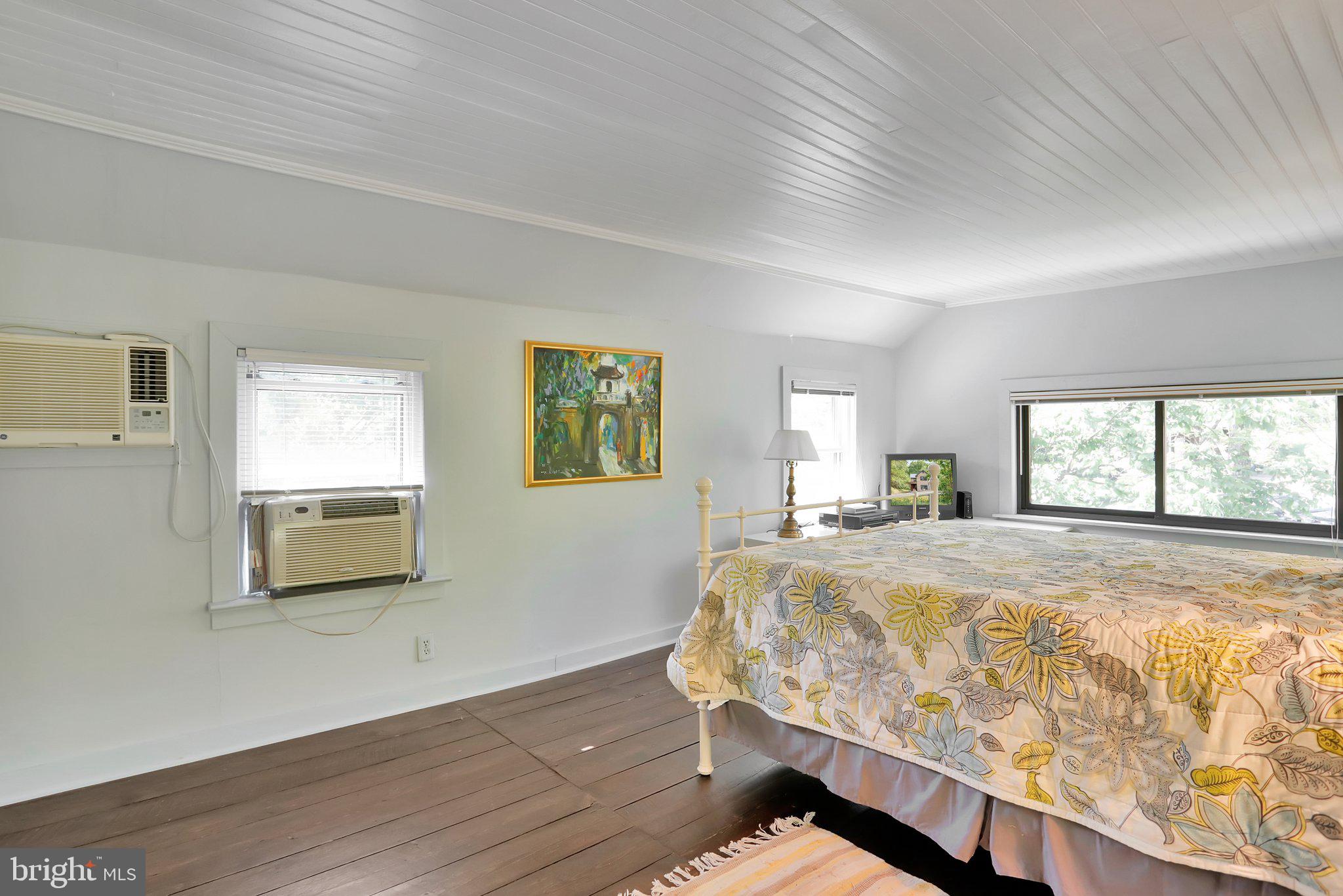 SLEEPY CREEK MOUNTAIN ESTATES - Residential