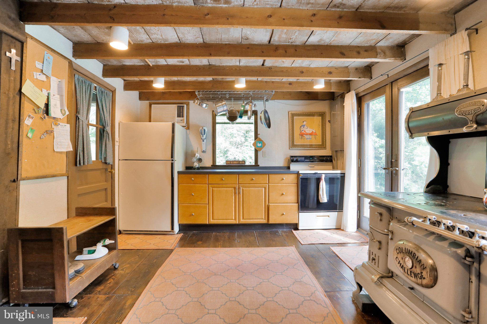 SLEEPY CREEK MOUNTAIN ESTATES - Residential