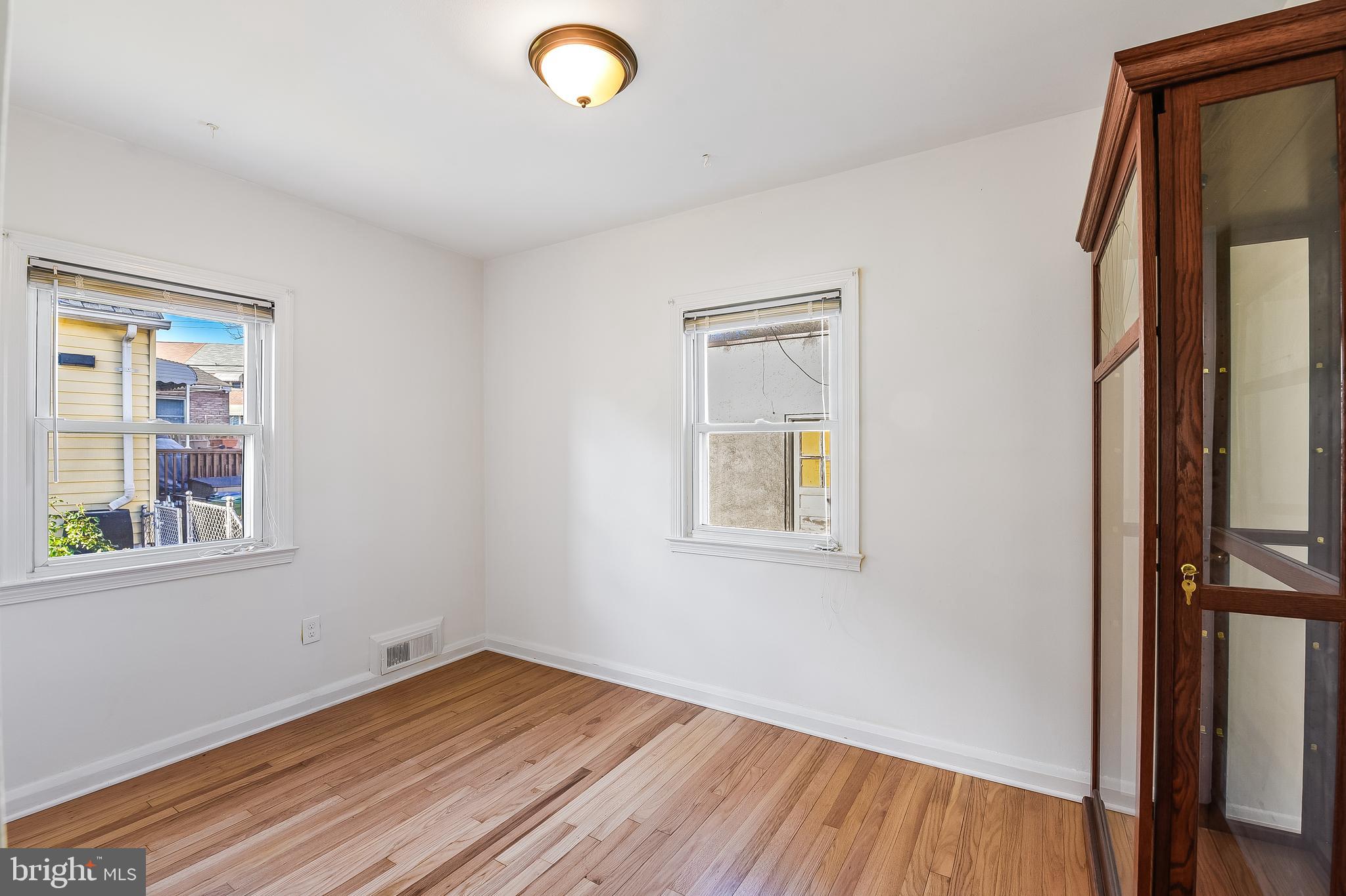 PARKVILLE - Residential