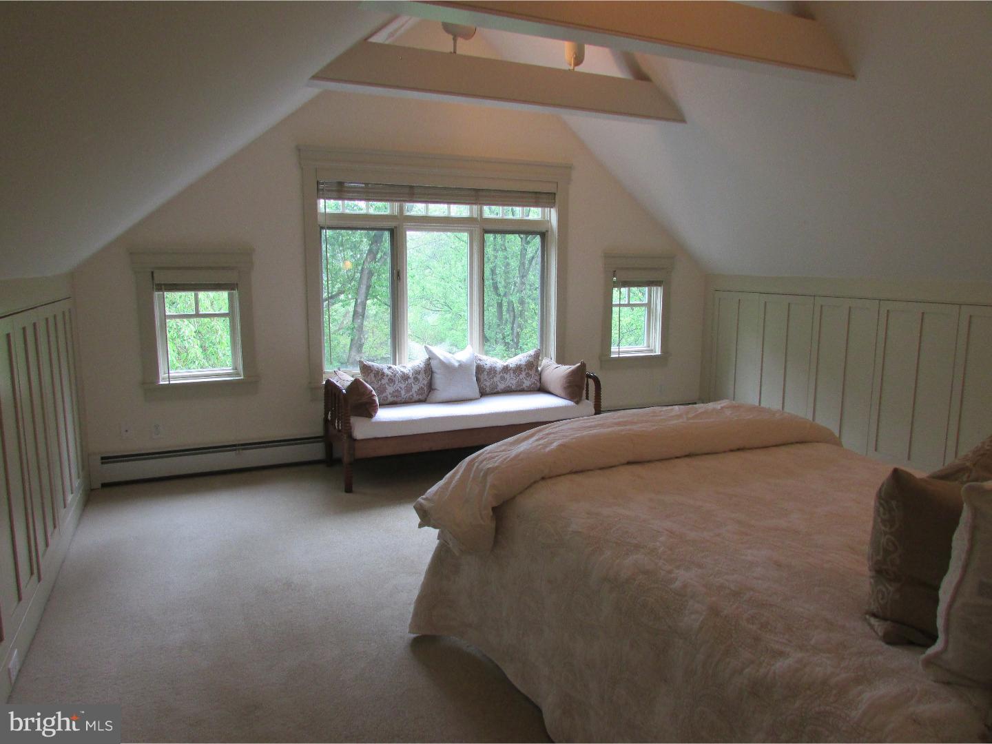 CHESTNUT HILL - Residential