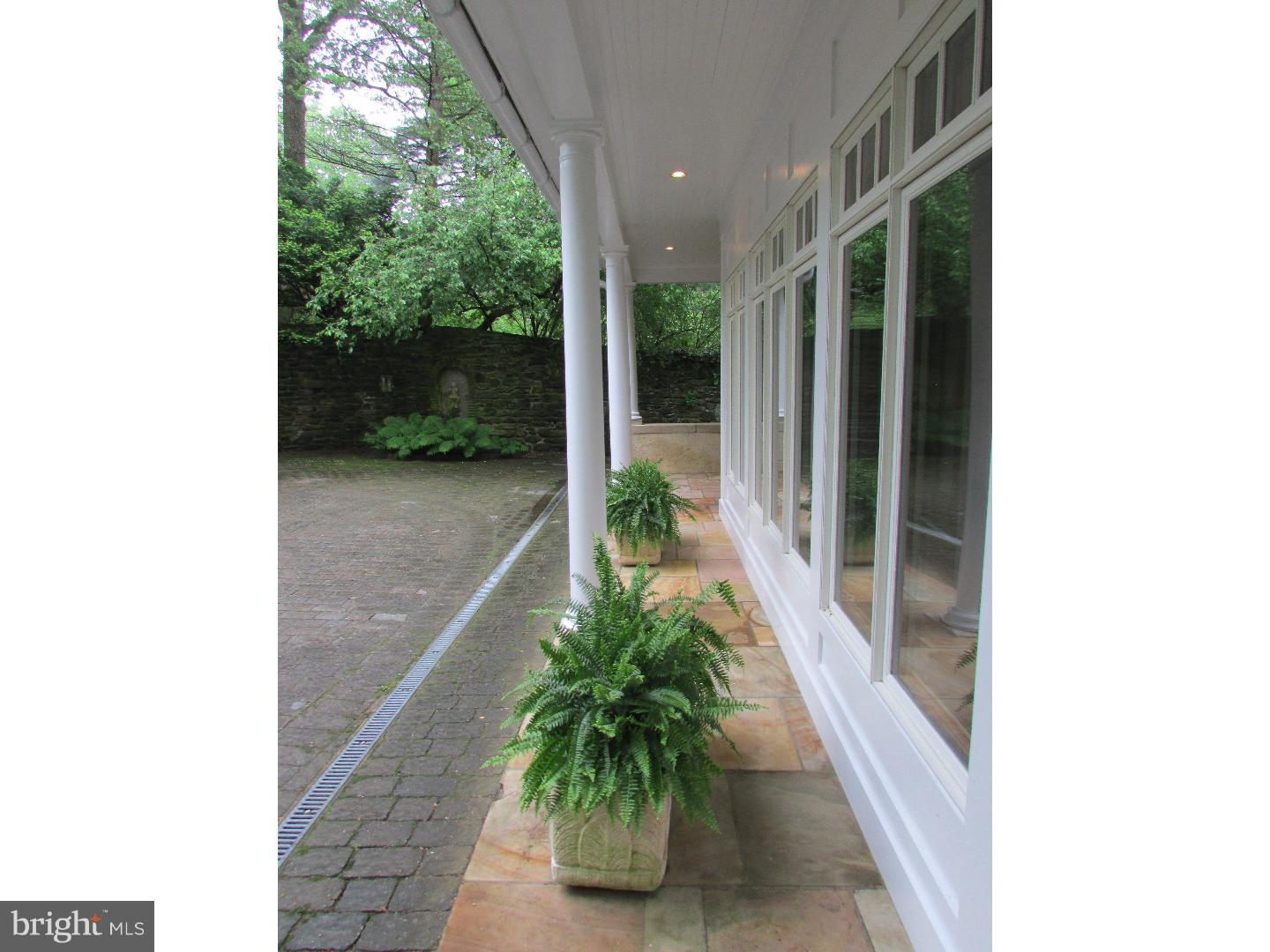 CHESTNUT HILL - Residential