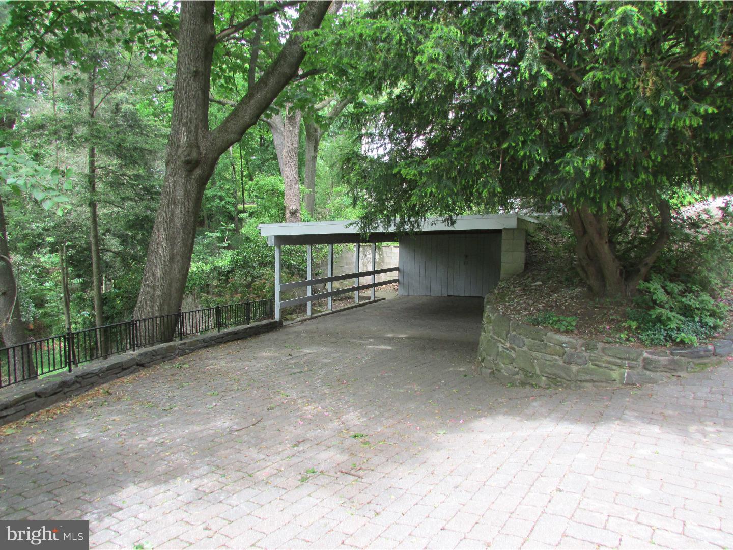 CHESTNUT HILL - Residential