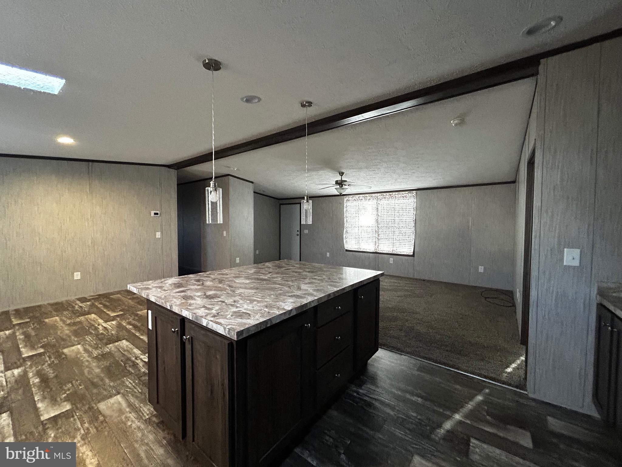 MIDDLE CREEK VILLAGE - Residential