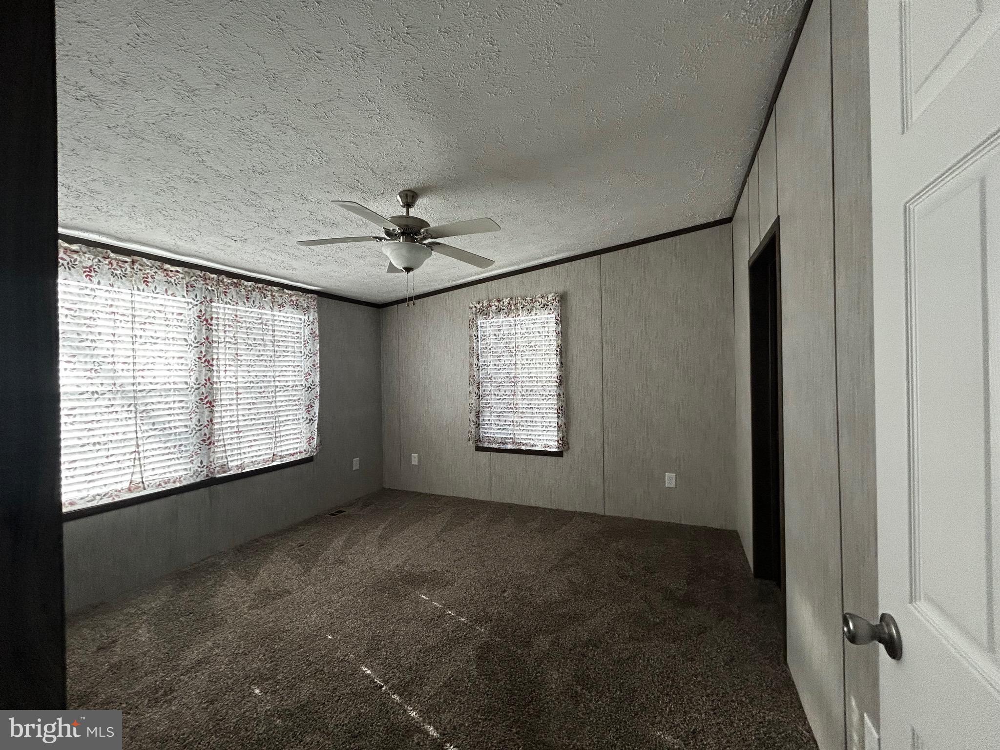 MIDDLE CREEK VILLAGE - Residential