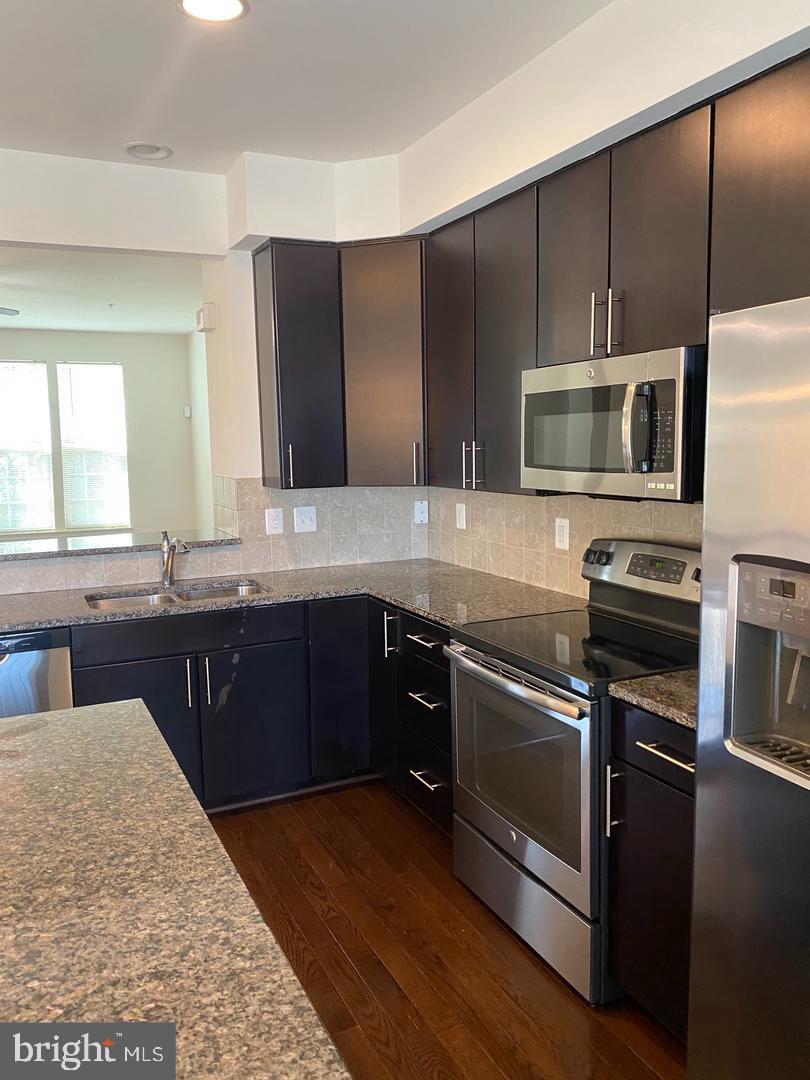 FIELDSIDE AT ST CHARLES - Residential Lease