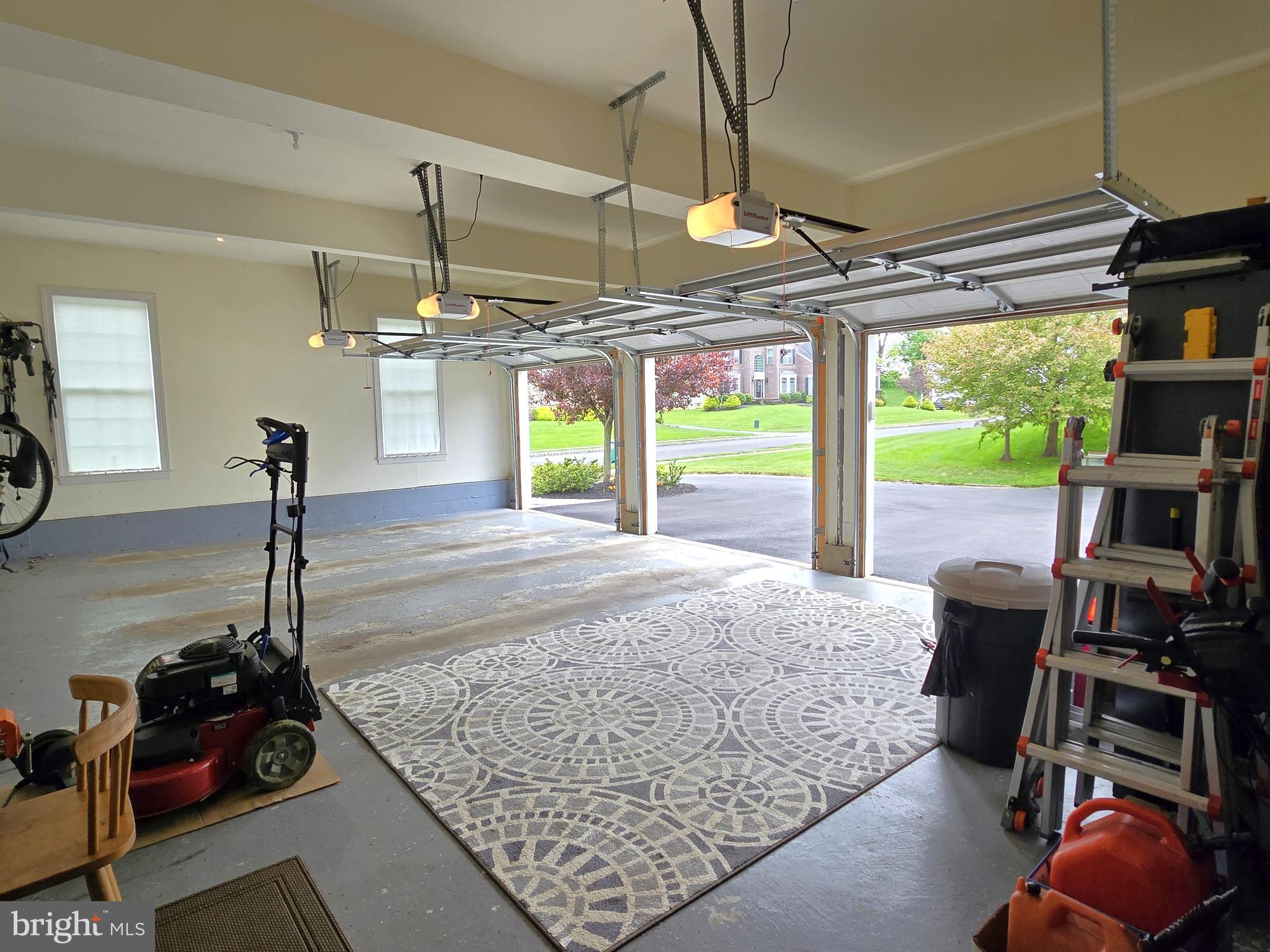 WEYHILL ESTATES - Residential