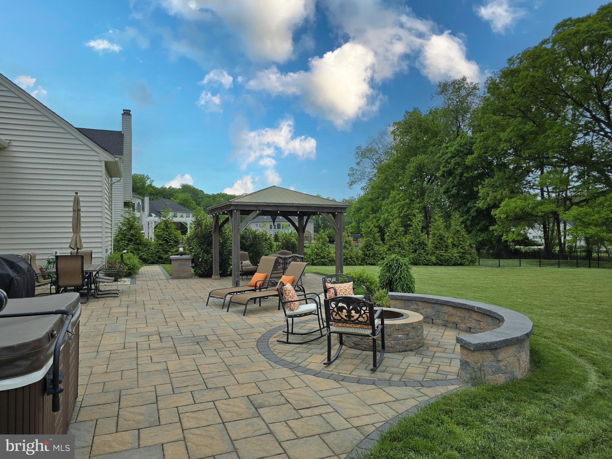 WEYHILL ESTATES - Residential