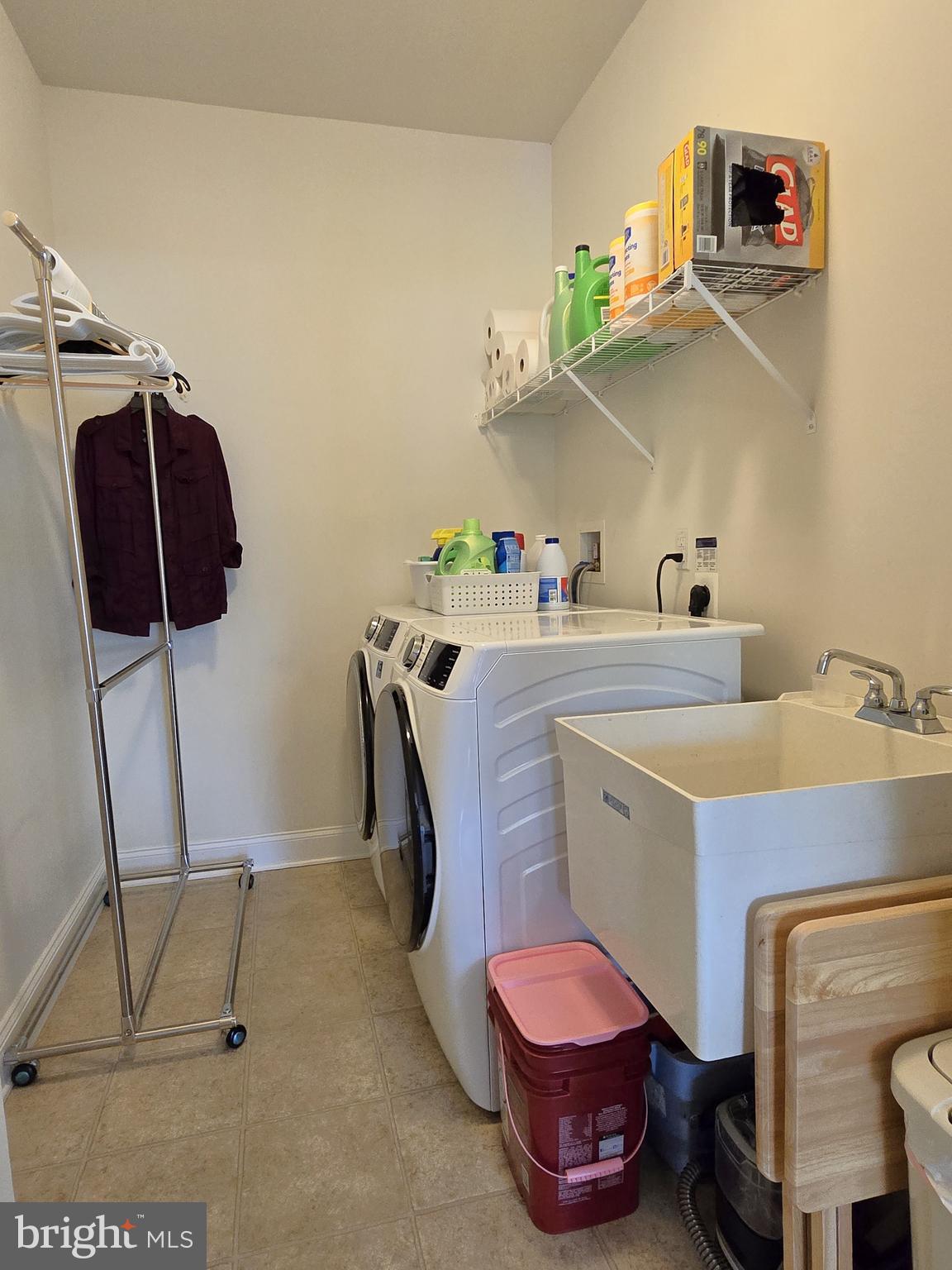 WEYHILL ESTATES - Residential