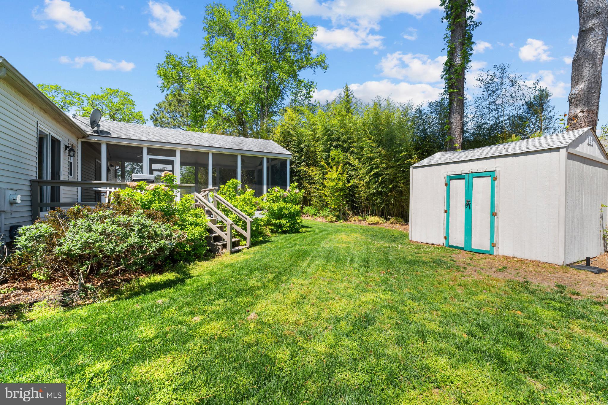 COTTAGES ON WHITES CREEK - Residential