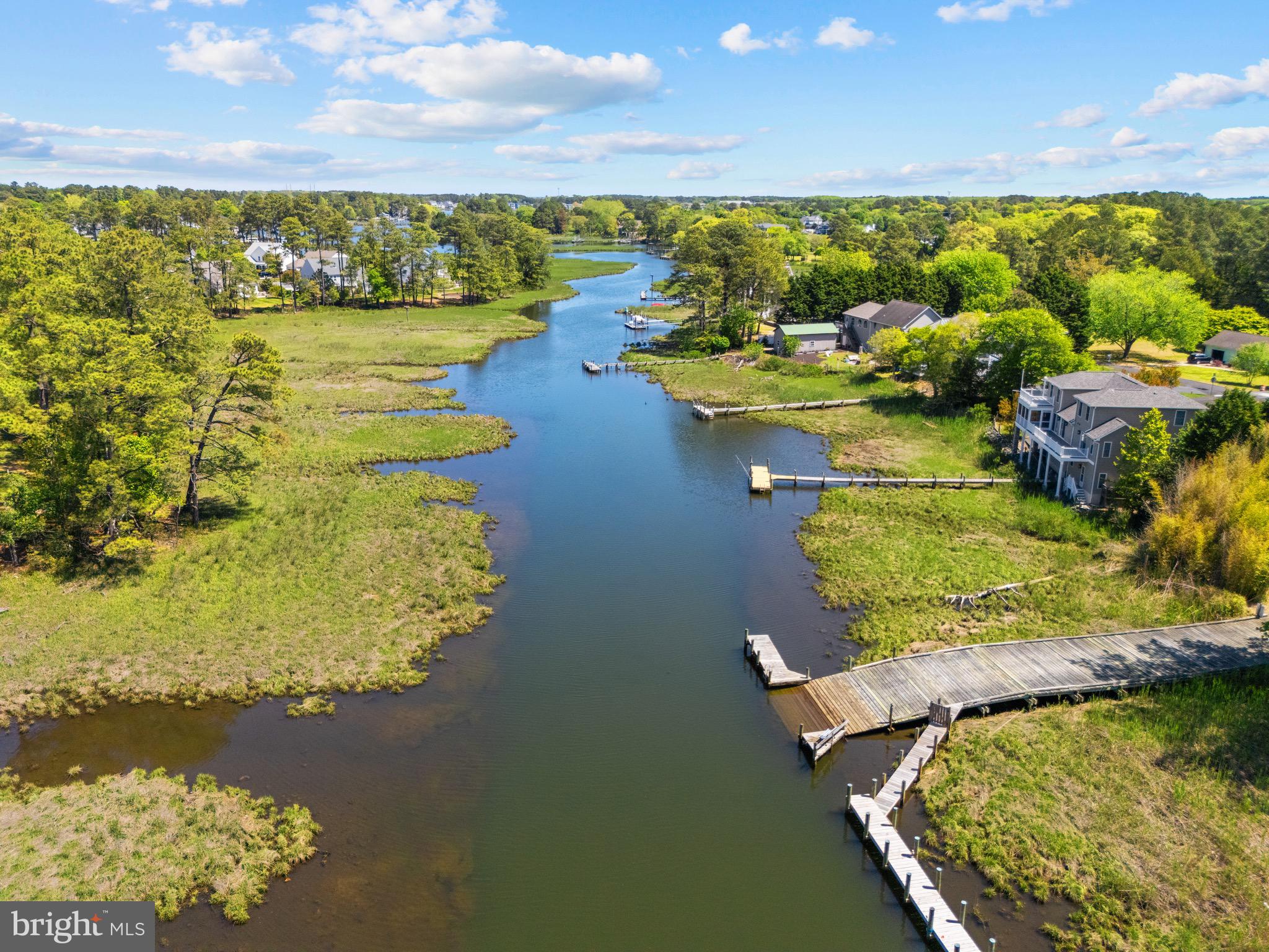 COTTAGES ON WHITES CREEK - Residential