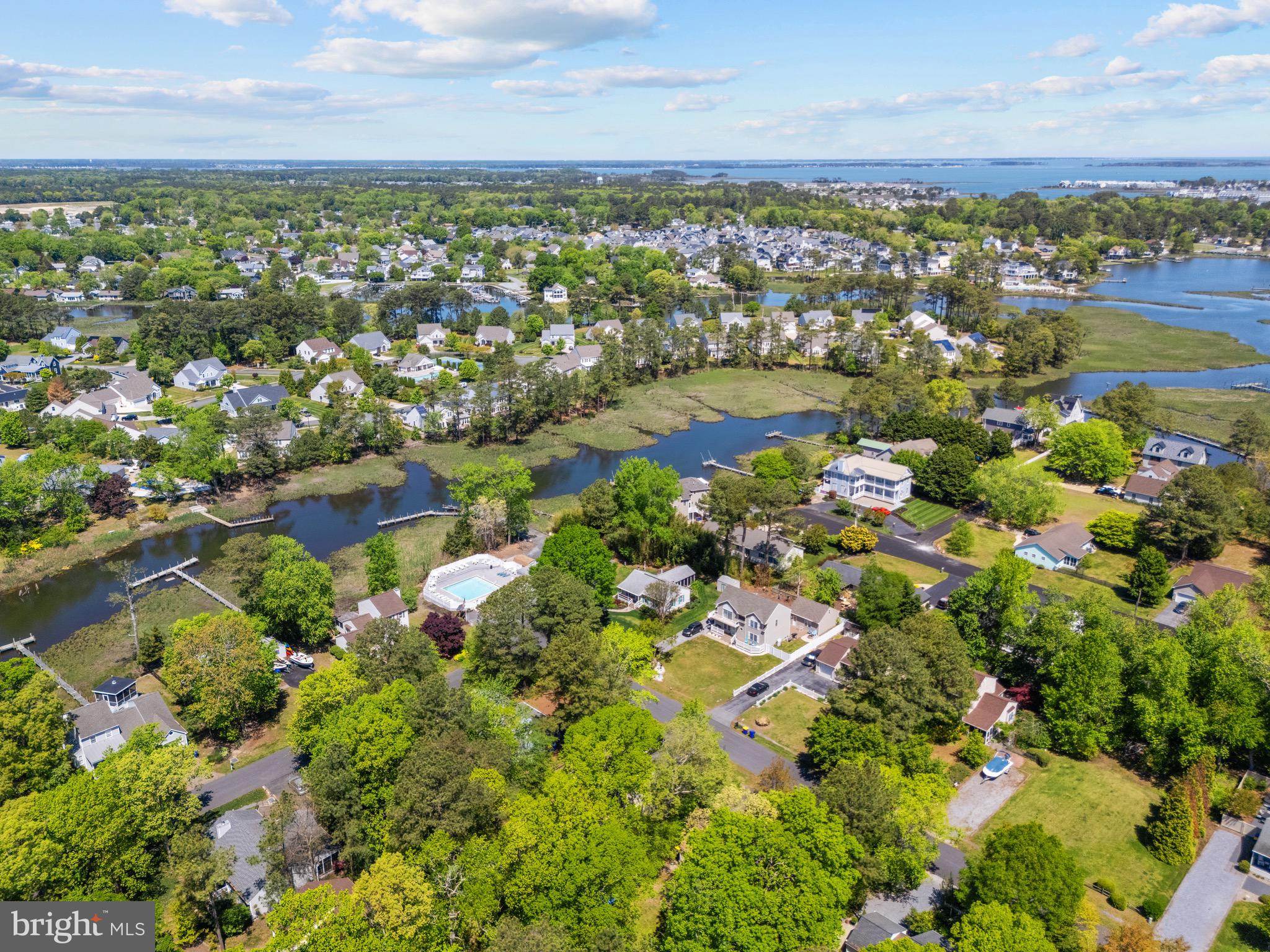 COTTAGES ON WHITES CREEK - Residential