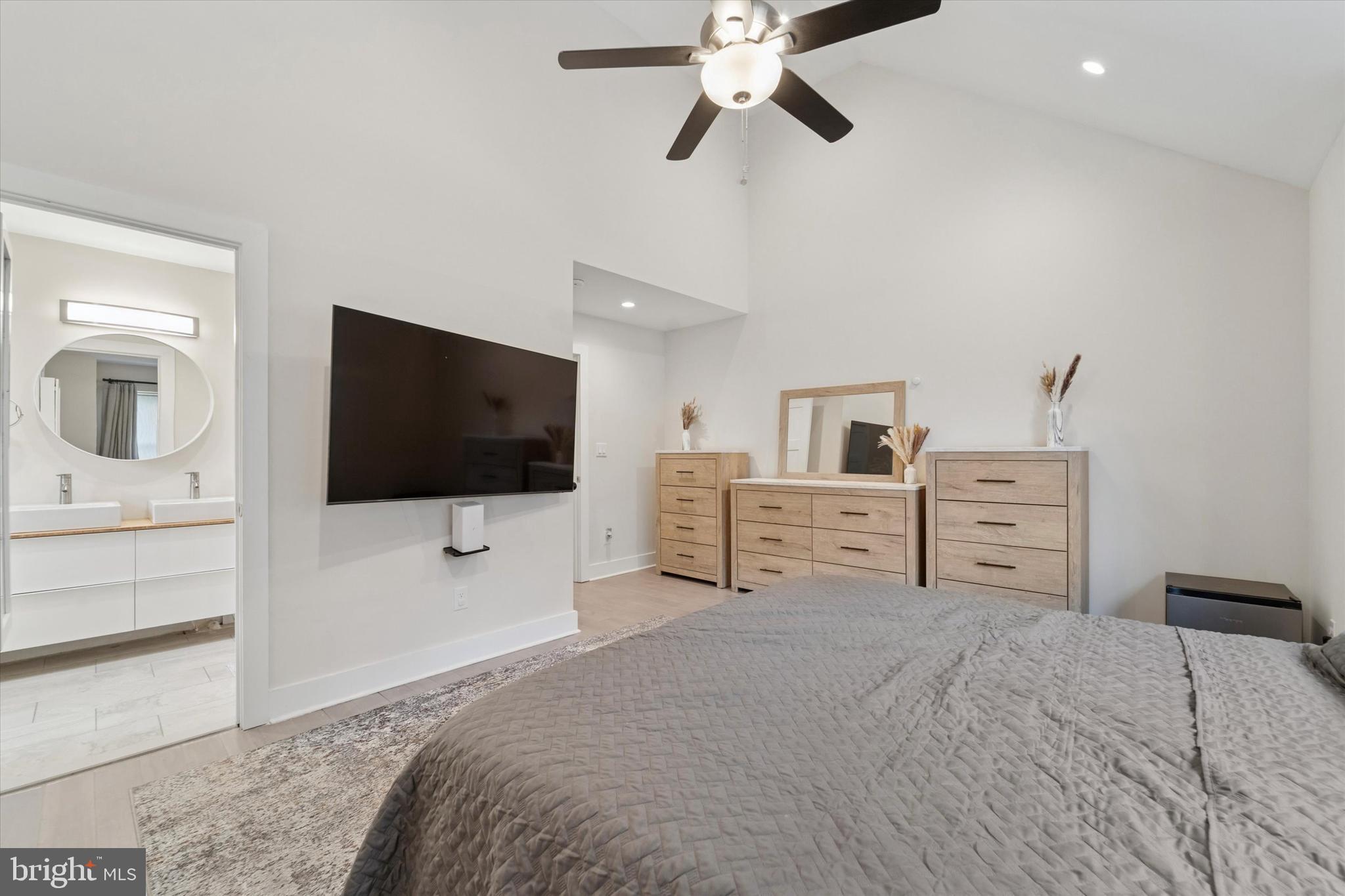 ROXBOROUGH - Residential