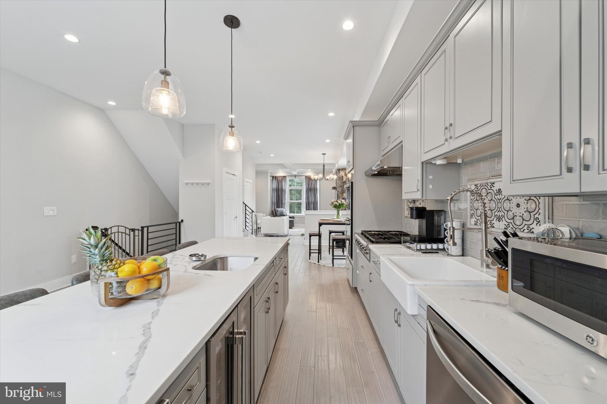 ROXBOROUGH - Residential