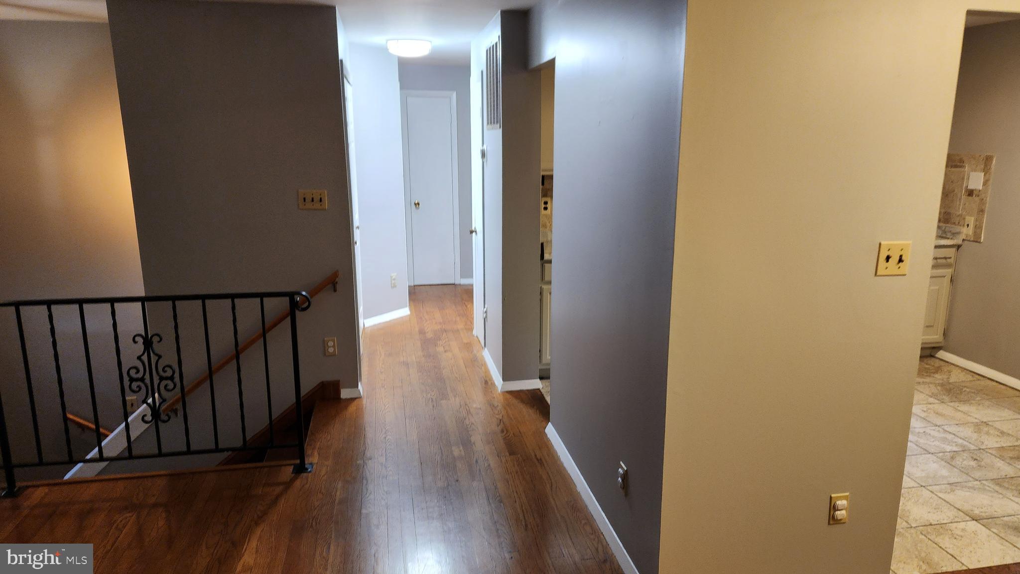 CAROLE HIGHLANDS - Residential Lease