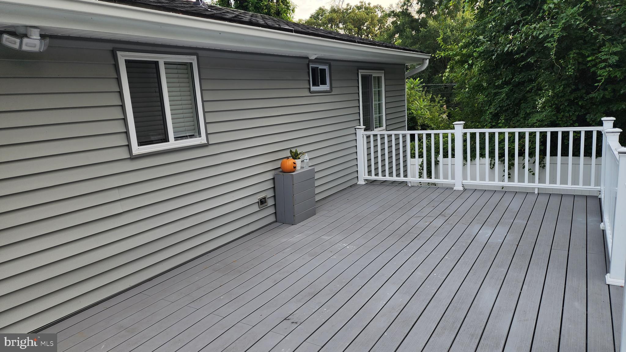 CAROLE HIGHLANDS - Residential Lease