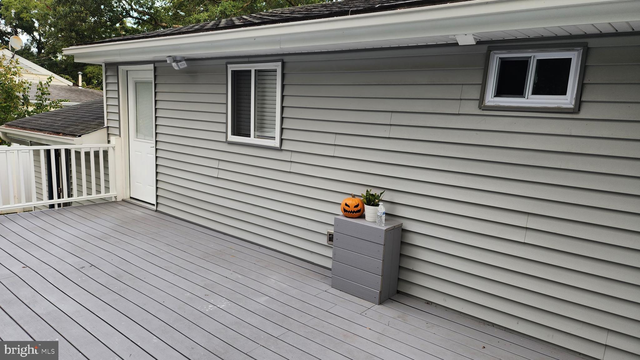 CAROLE HIGHLANDS - Residential Lease