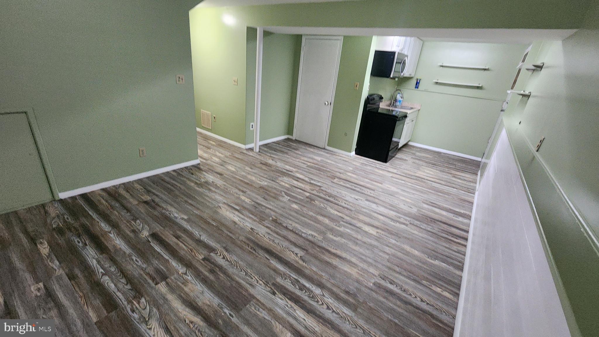 CAROLE HIGHLANDS - Residential Lease