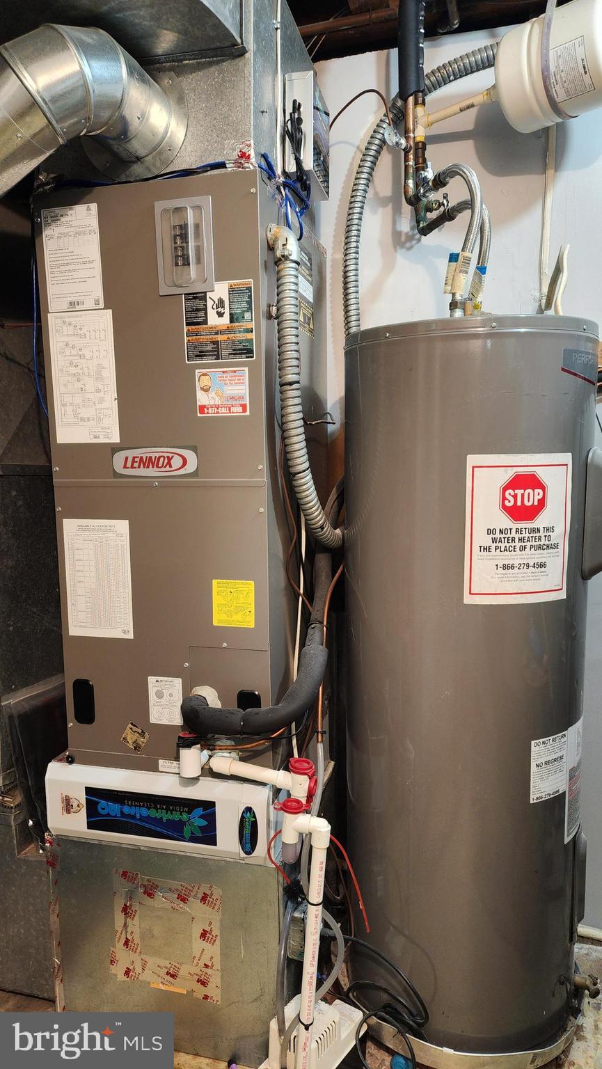 CAROLE HIGHLANDS - Residential Lease