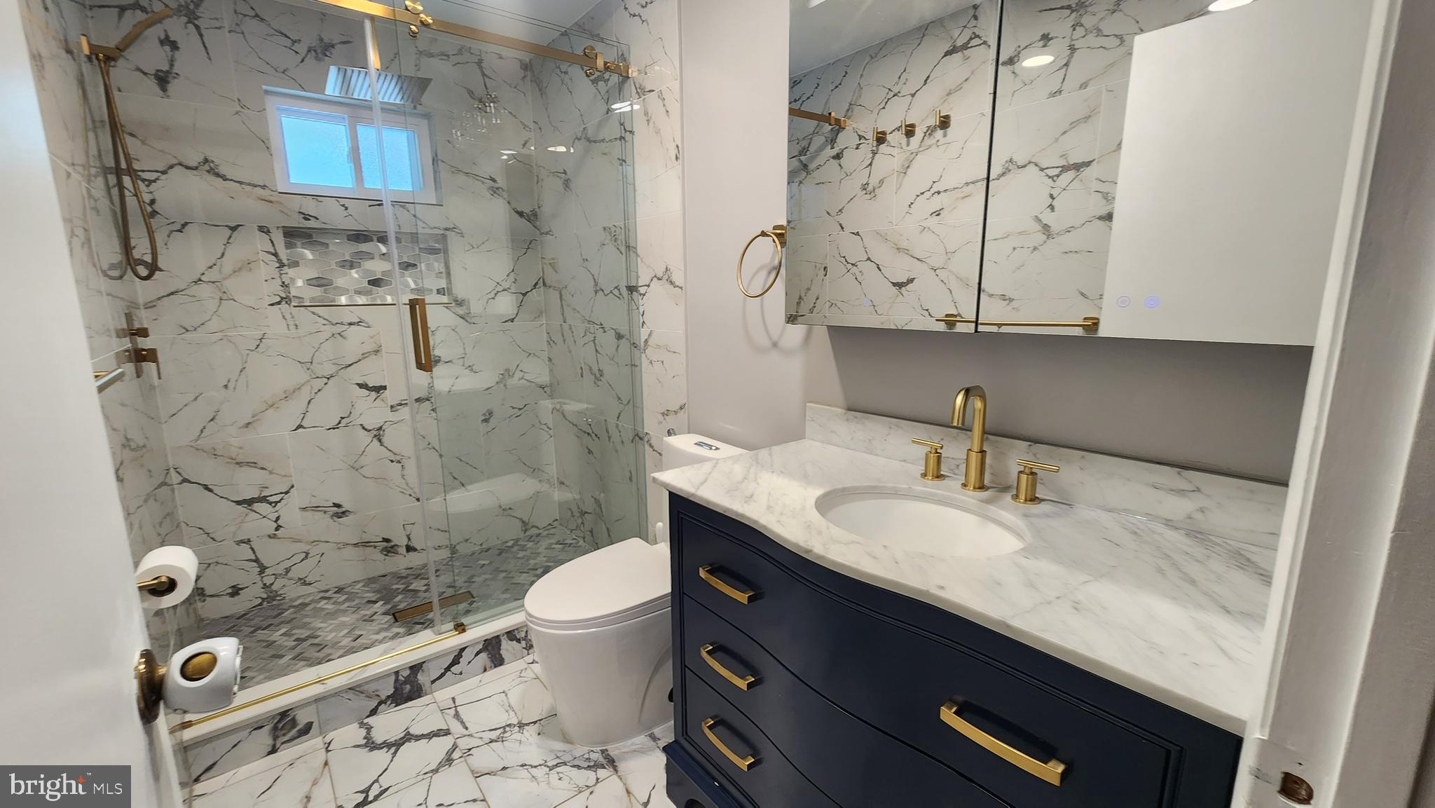 CAROLE HIGHLANDS - Residential Lease