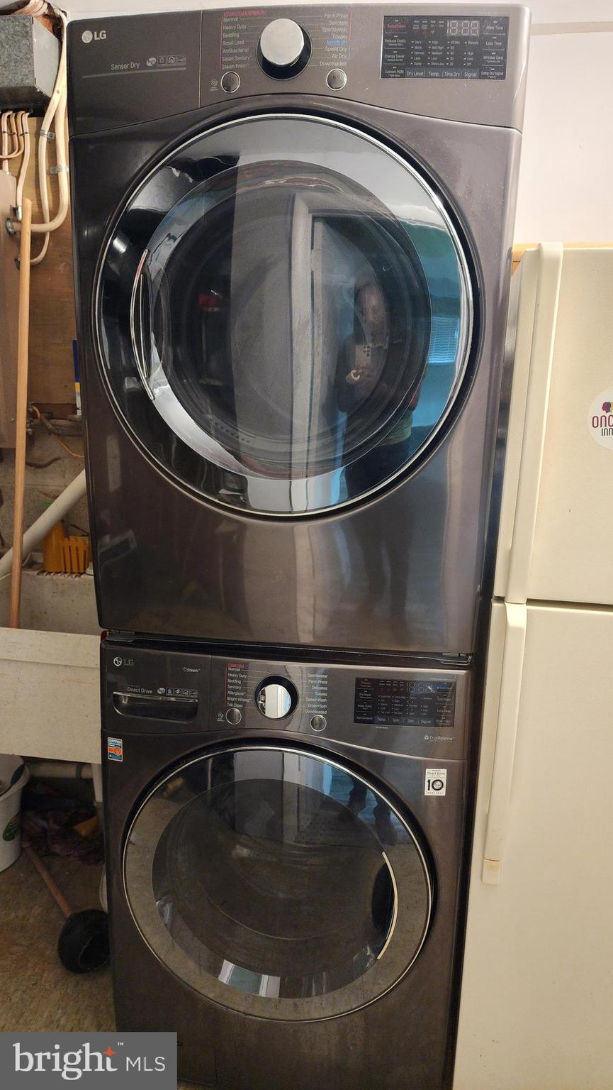 CAROLE HIGHLANDS - Residential Lease