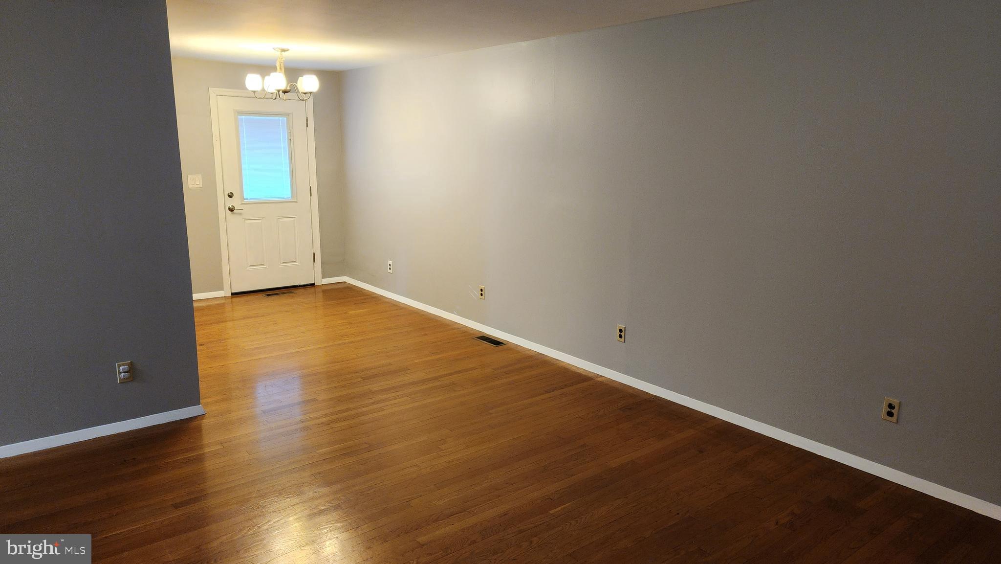 CAROLE HIGHLANDS - Residential Lease