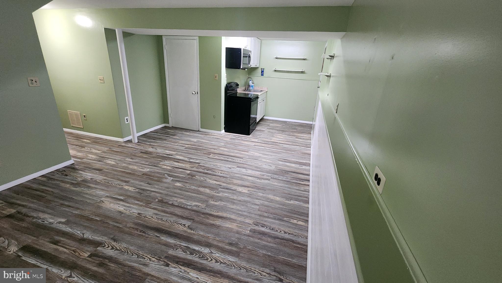 CAROLE HIGHLANDS - Residential Lease