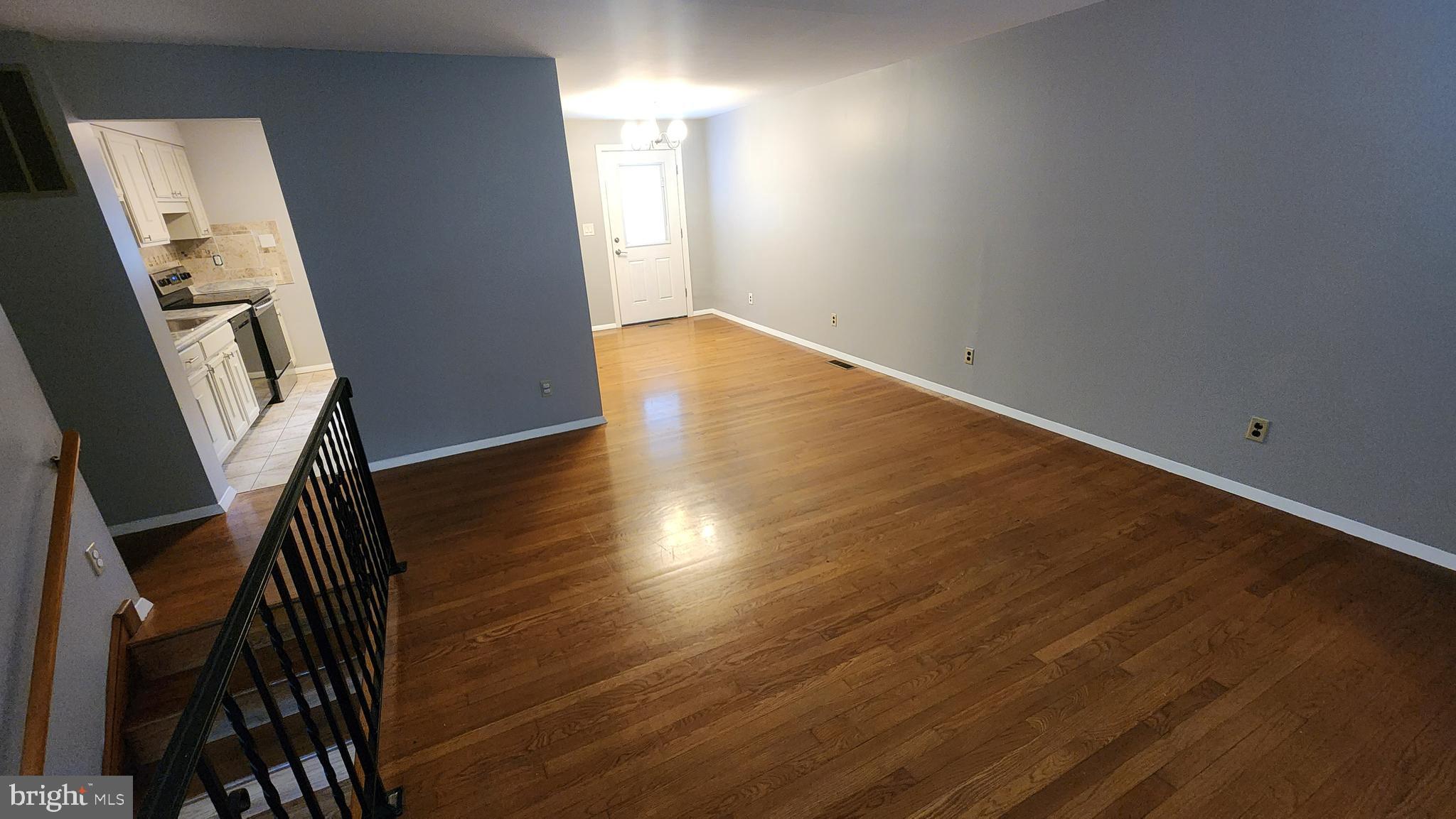 CAROLE HIGHLANDS - Residential Lease