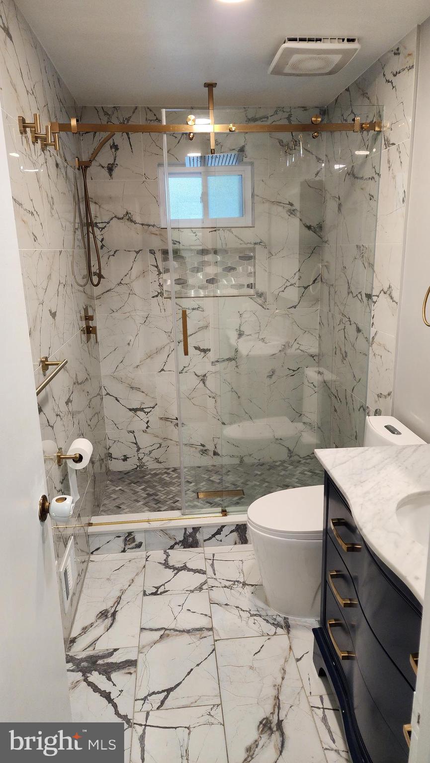 CAROLE HIGHLANDS - Residential Lease