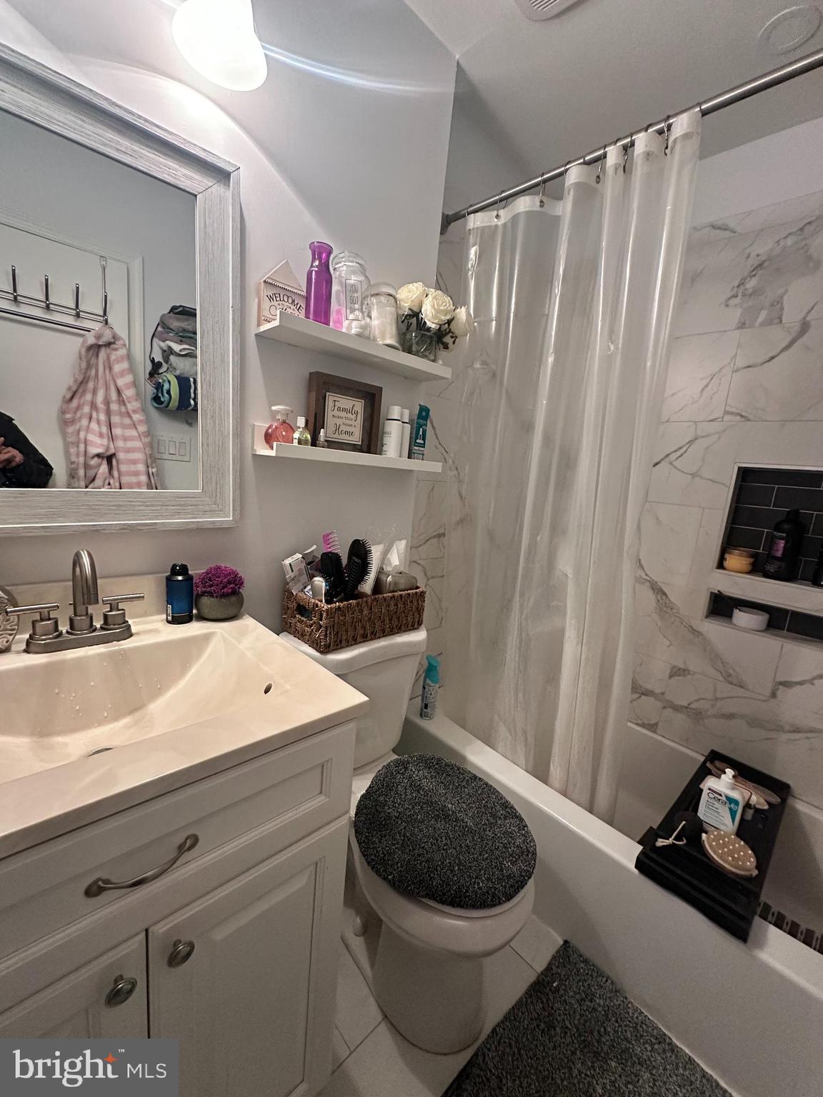 THE HIGHLANDS - Residential