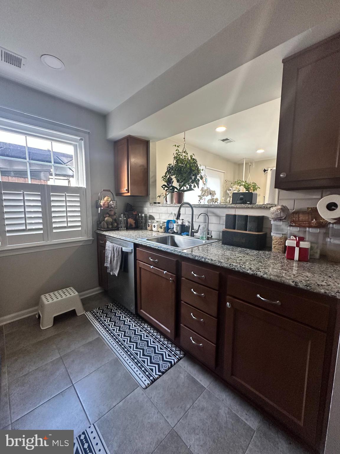 THE HIGHLANDS - Residential