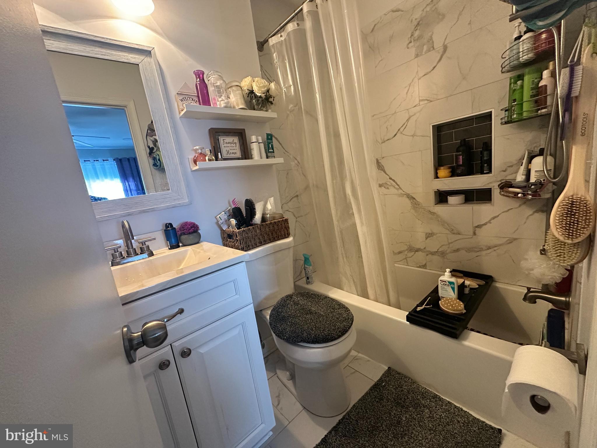 THE HIGHLANDS - Residential