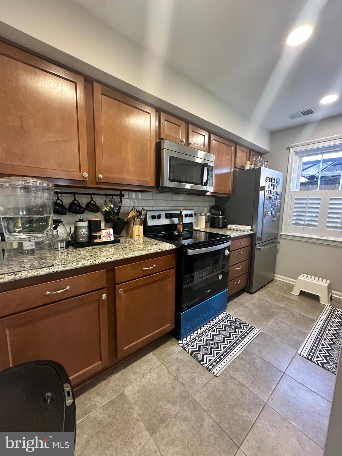 THE HIGHLANDS - Residential