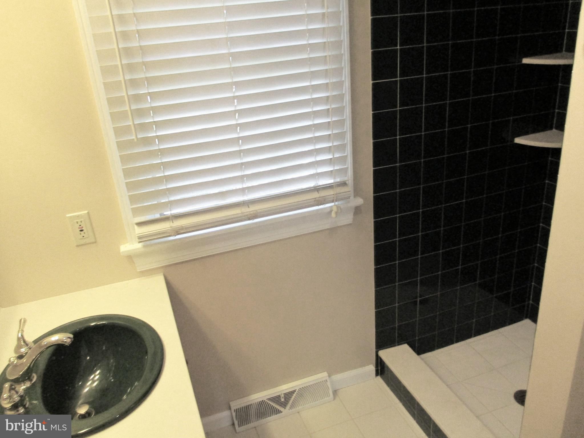NON AVAILABLE - Residential