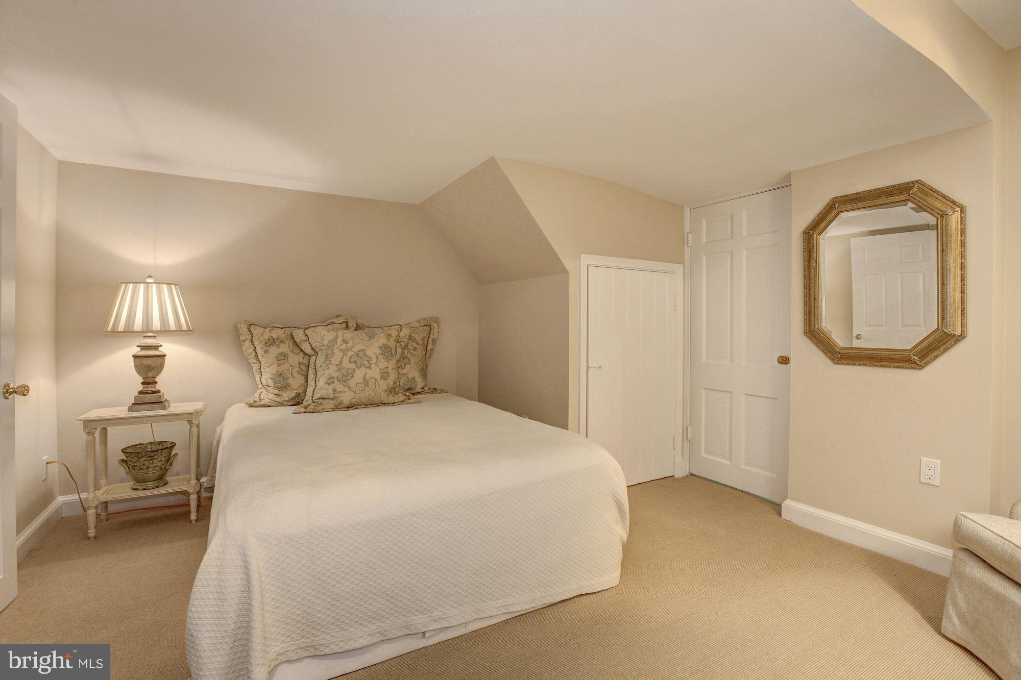 WESTMORELAND HILLS - Residential